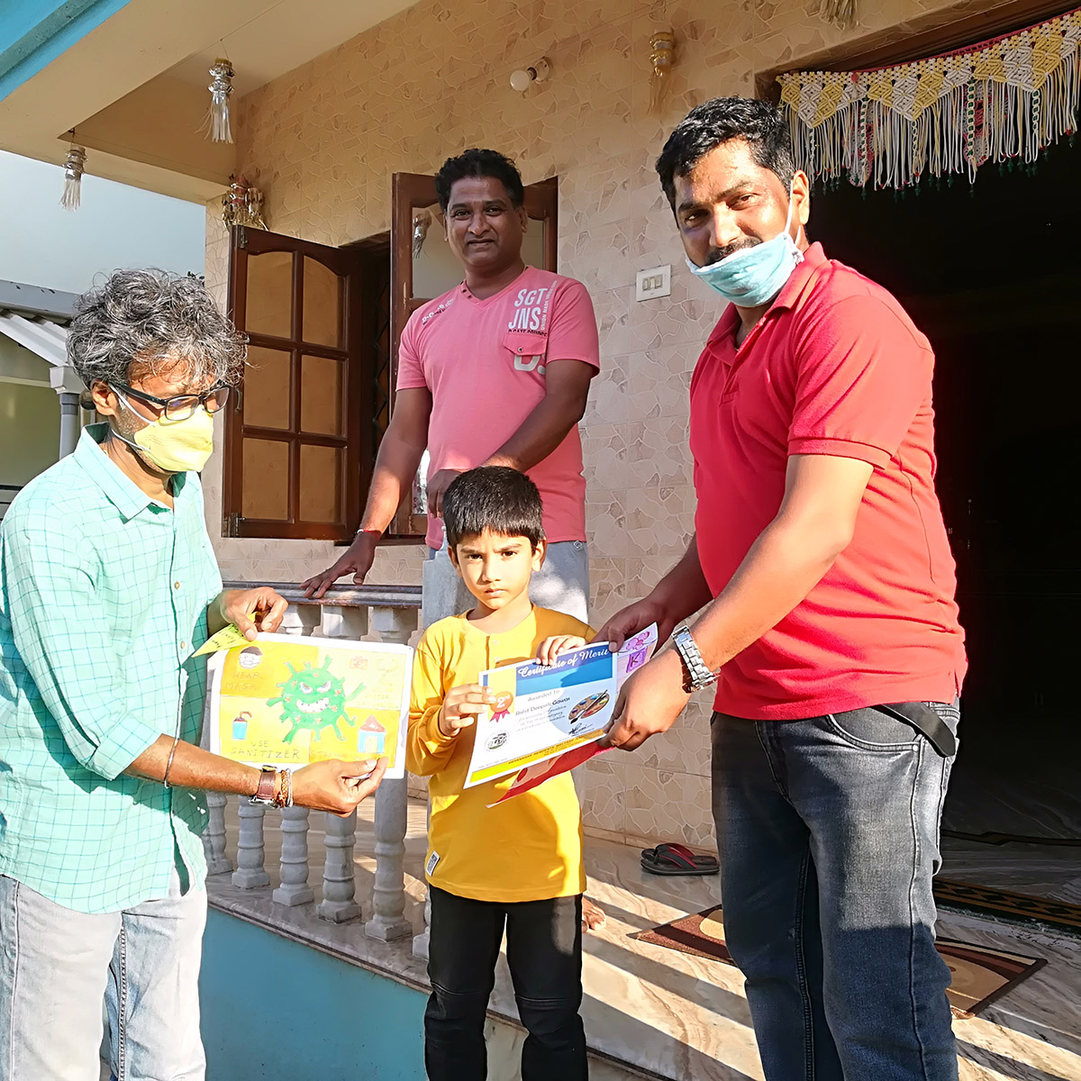 Rishit Deepak Gawas receiving award